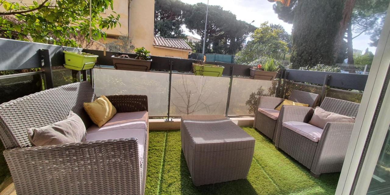 Le Silene Apartment Sainte-Maxime Bagian luar foto